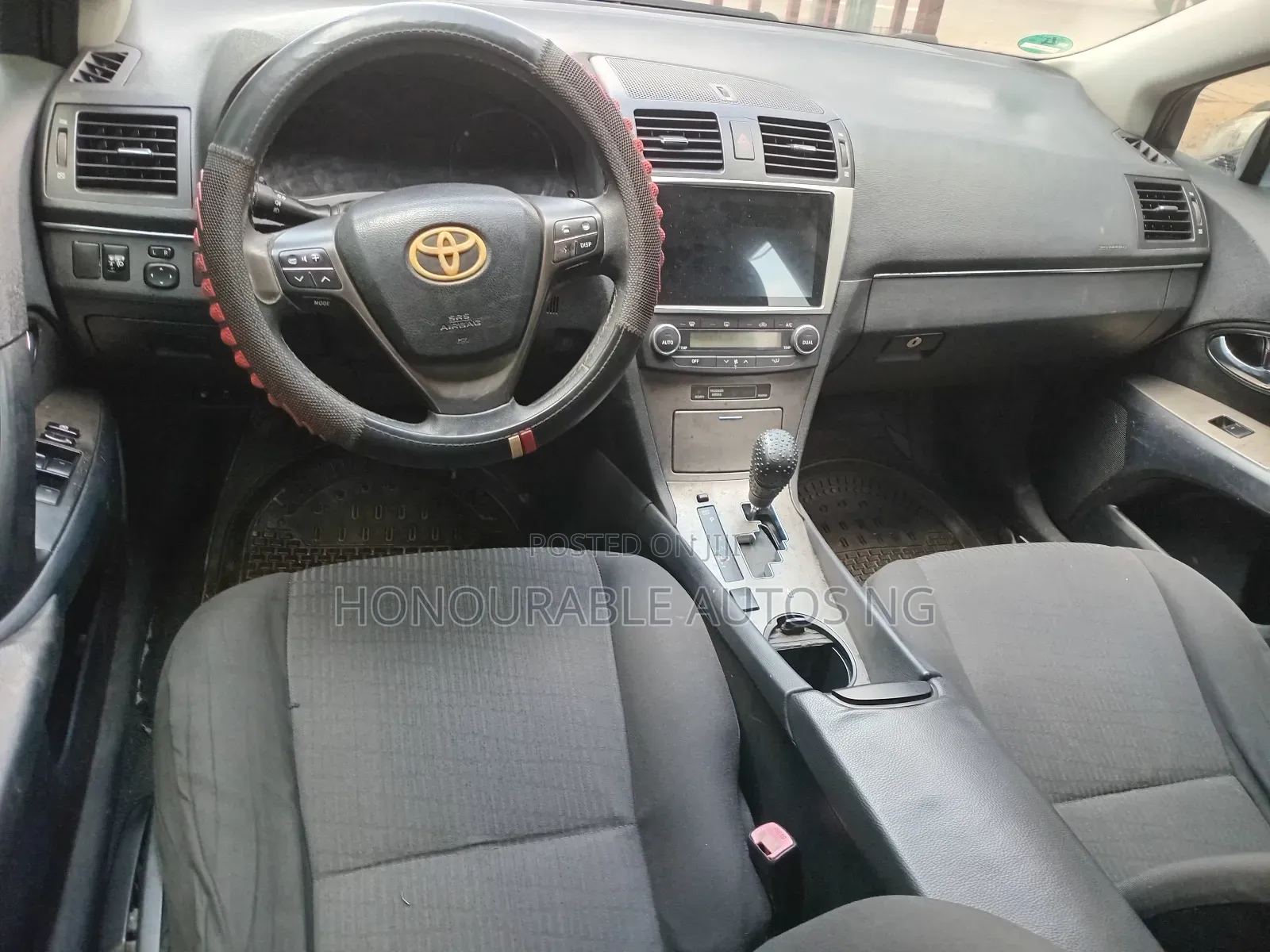 Toyota Avensis 2014 Silver