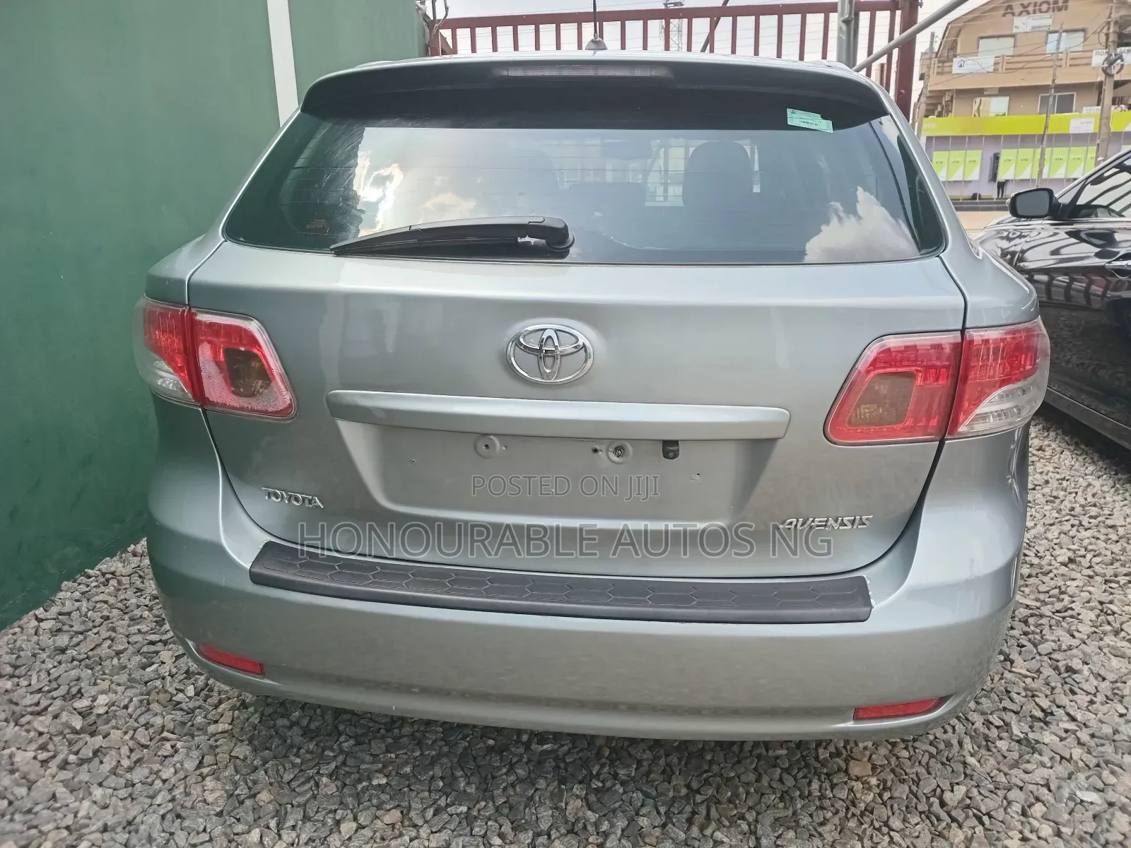 Toyota Avensis 2014 Silver