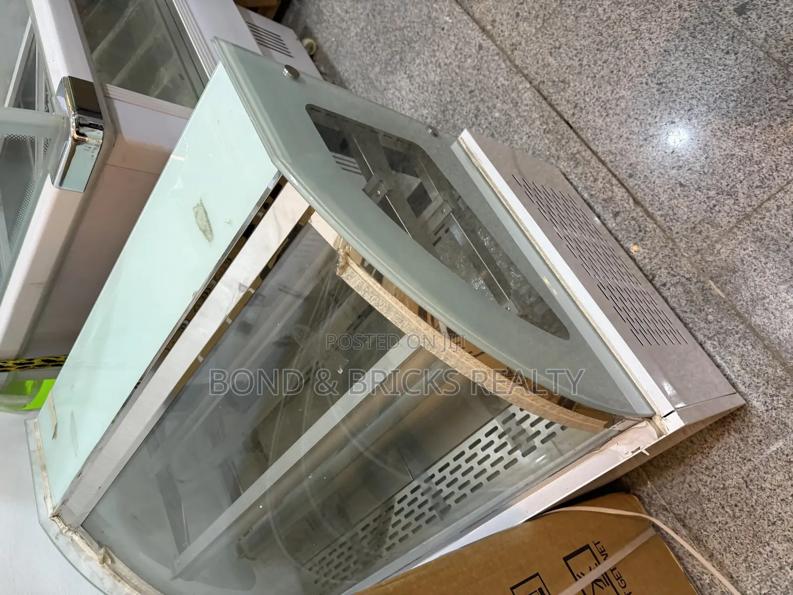 3ft Cake Display Machine