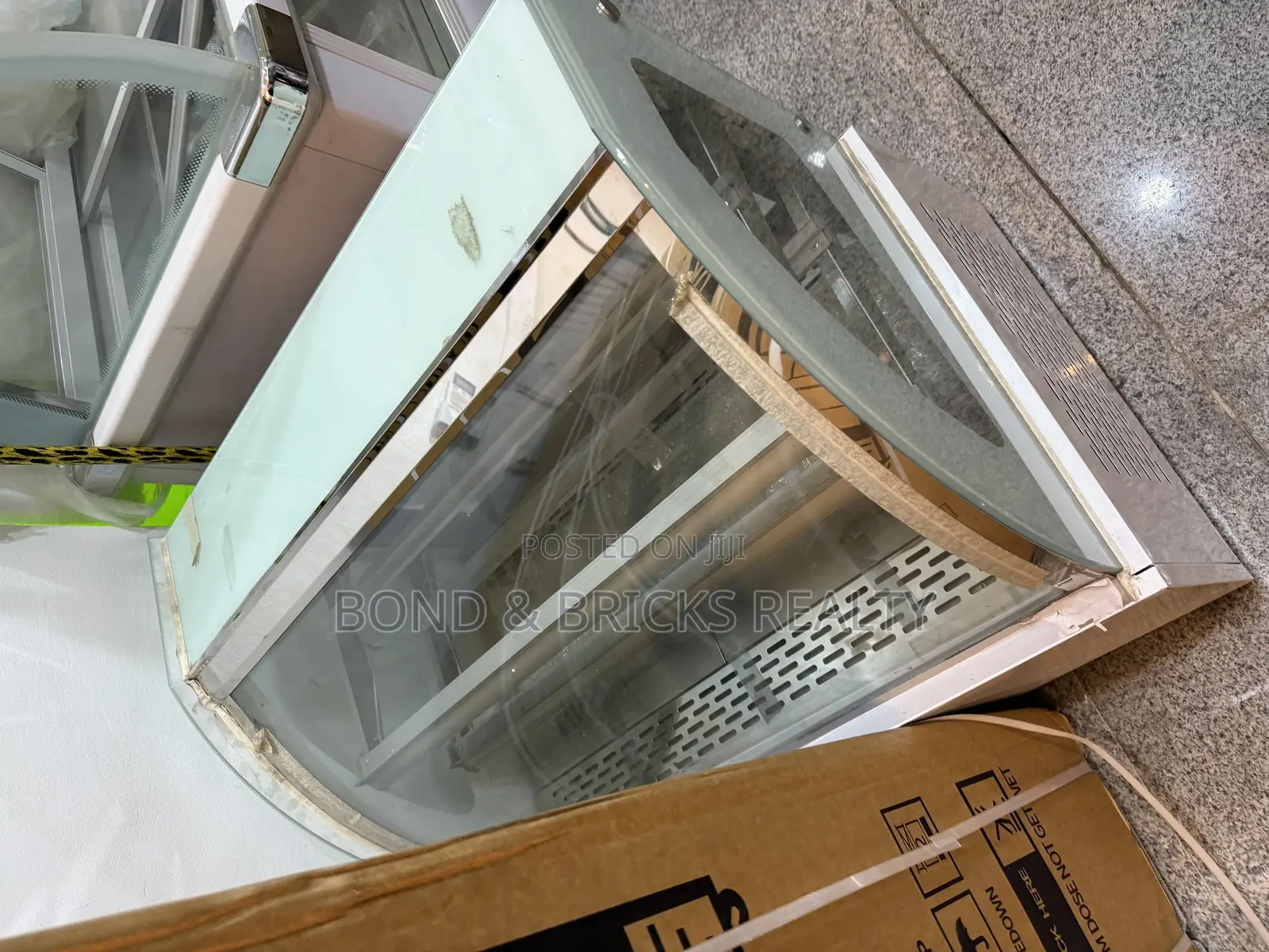 3ft Cake Display Machine