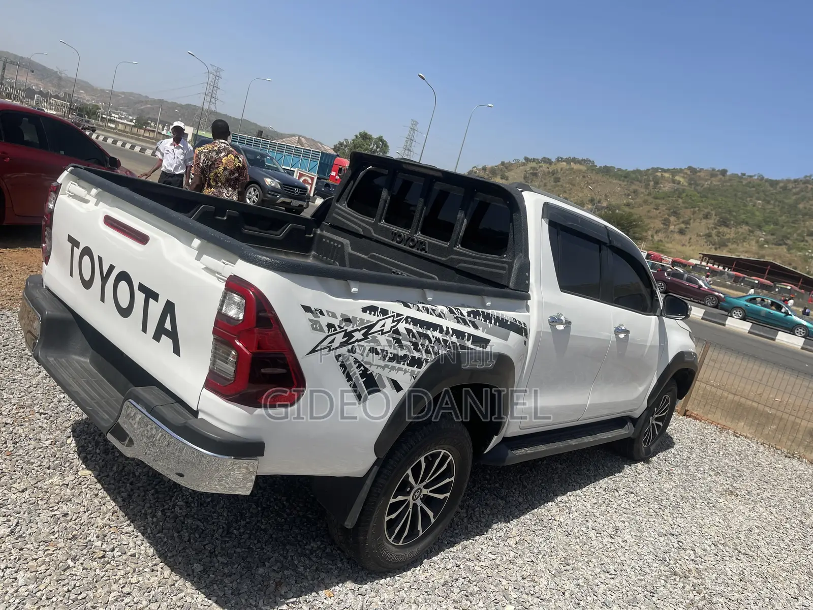 Toyota Hilux SR5 2013 White