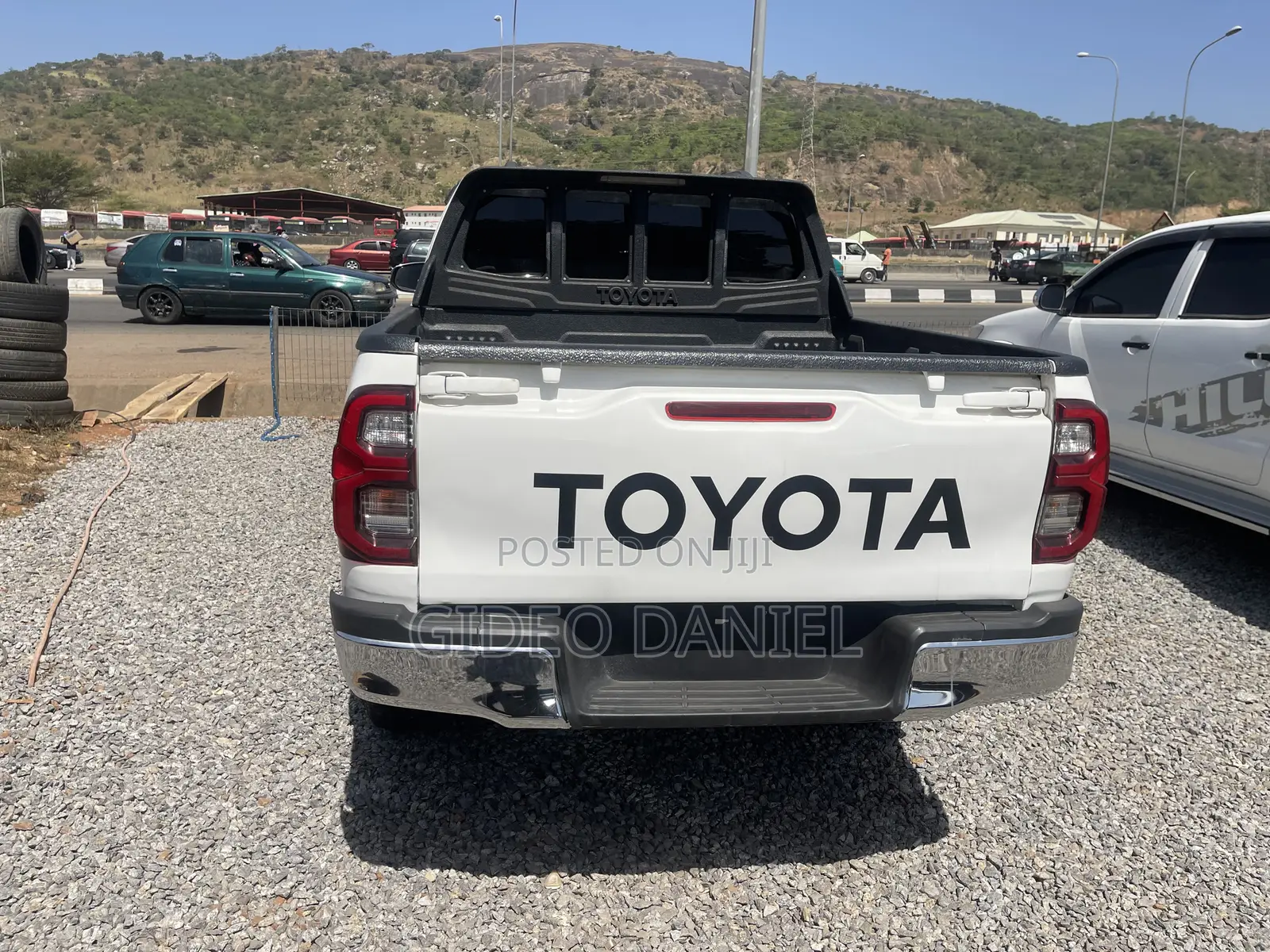 Toyota Hilux SR5 2013 White