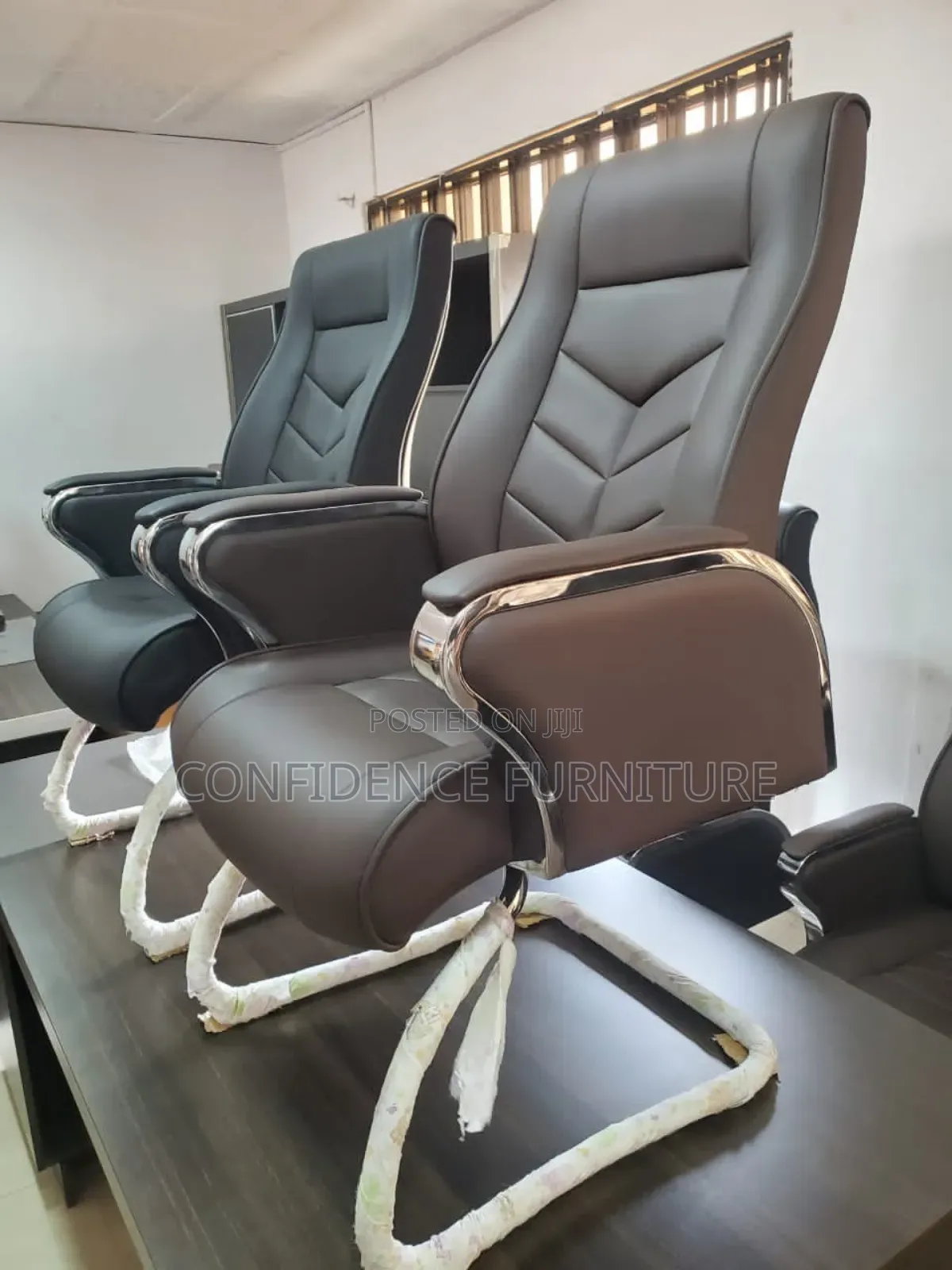 High Quality Full Comfort Executive Visitors Chair