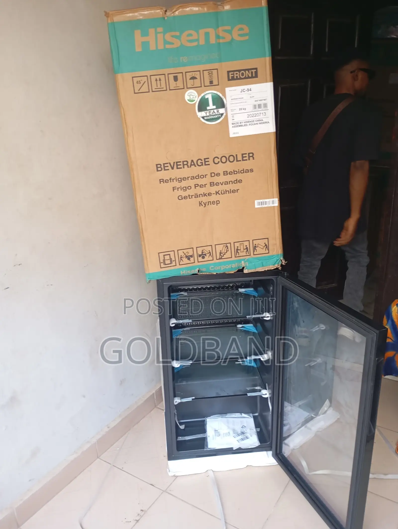 Hisense 91L Rapid Chilling Glass Door Beverage Chiller Jc-94