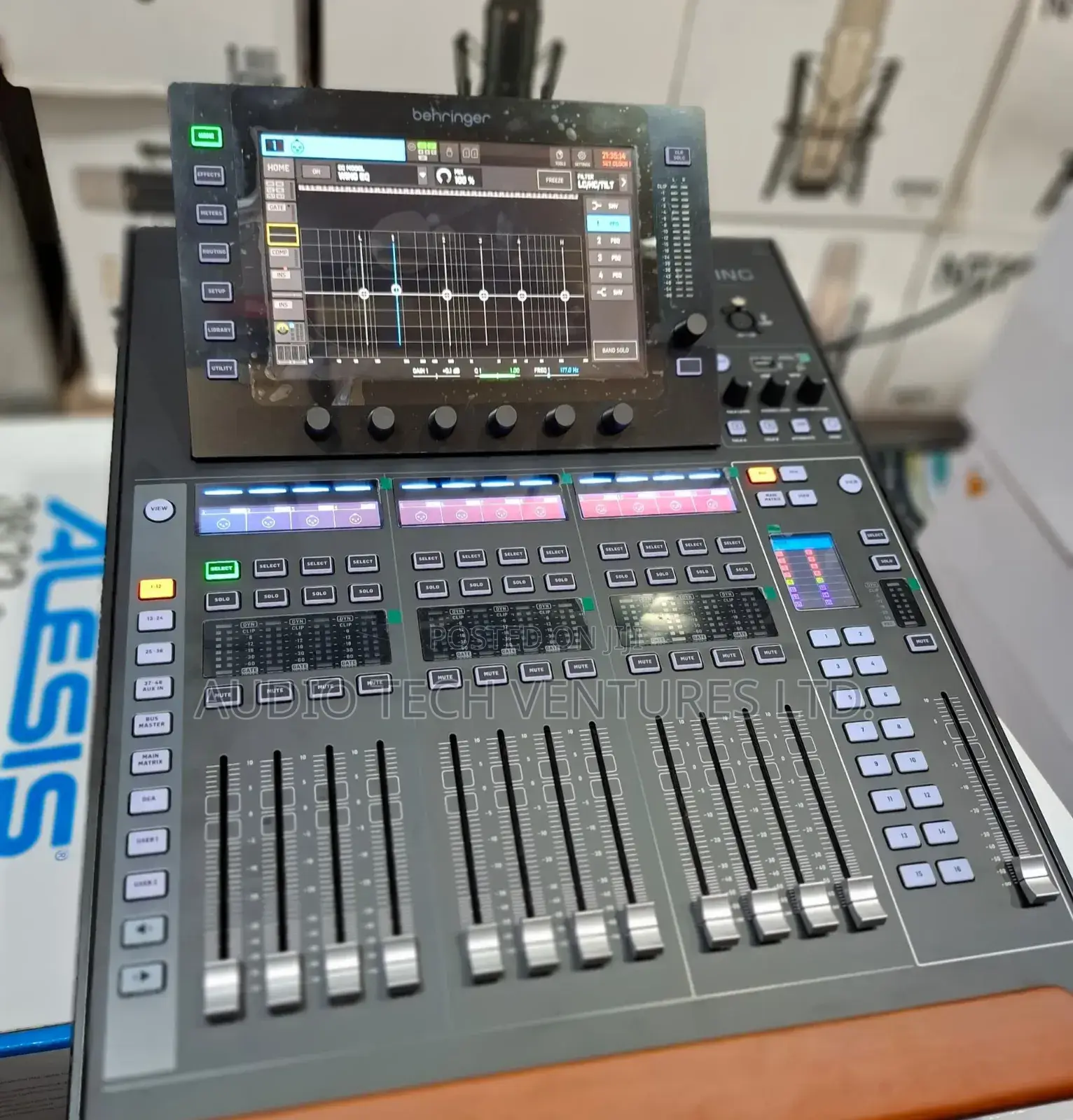 Behringer Wing Compact