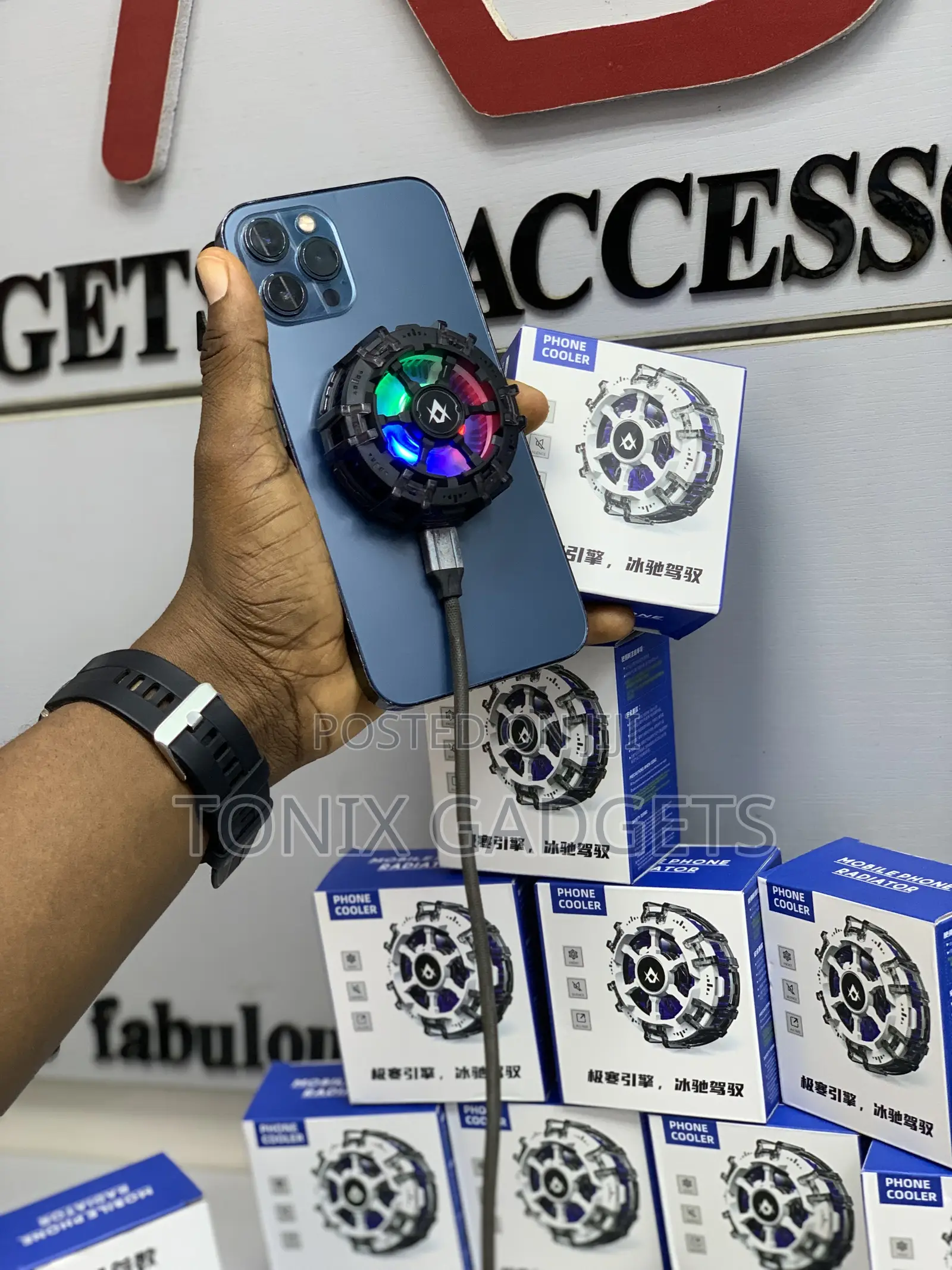 Magnetic Mobile Phone Cooler/Ice With Detachable Clip