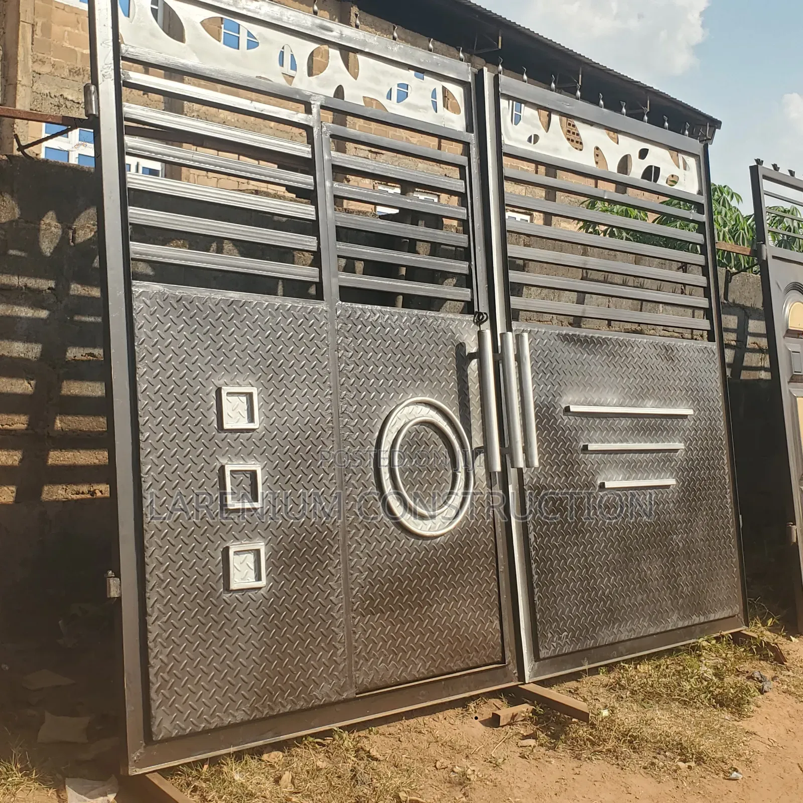 Giant Beautiful Open Gate ( See Through )