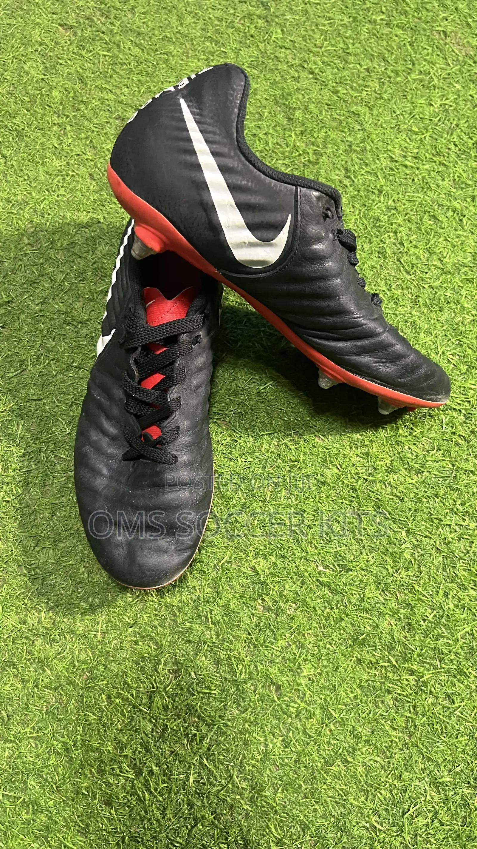 Nike Tiempo Football Boot (41)