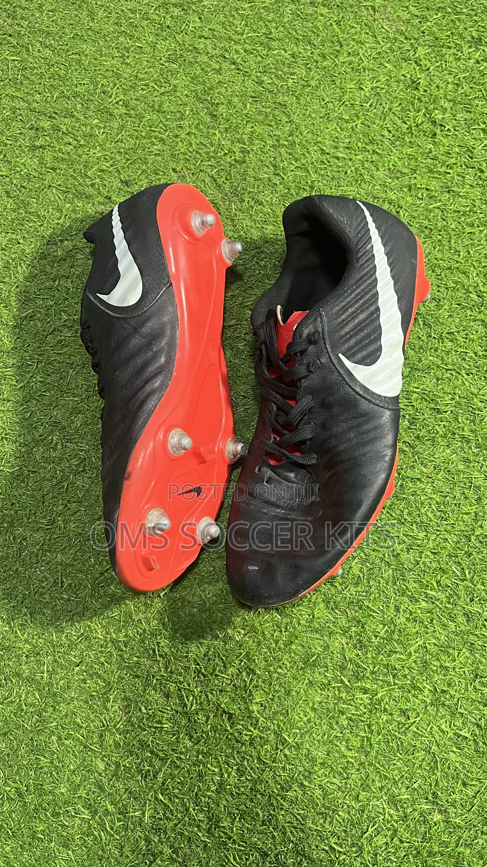 Nike Tiempo Football Boot (41)