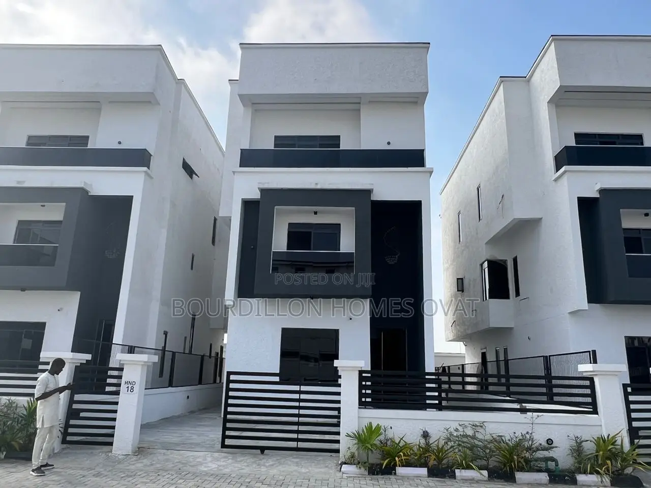 5bdrm Duplex in Ikate for sale