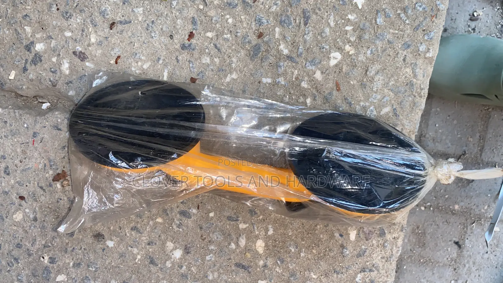 Dual Suction Cup Dent Puller