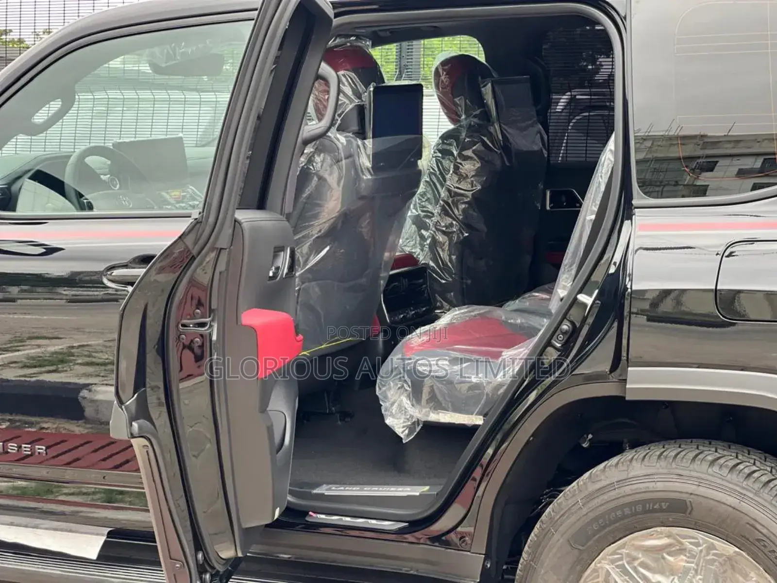 New Toyota Hilux 2023 Black