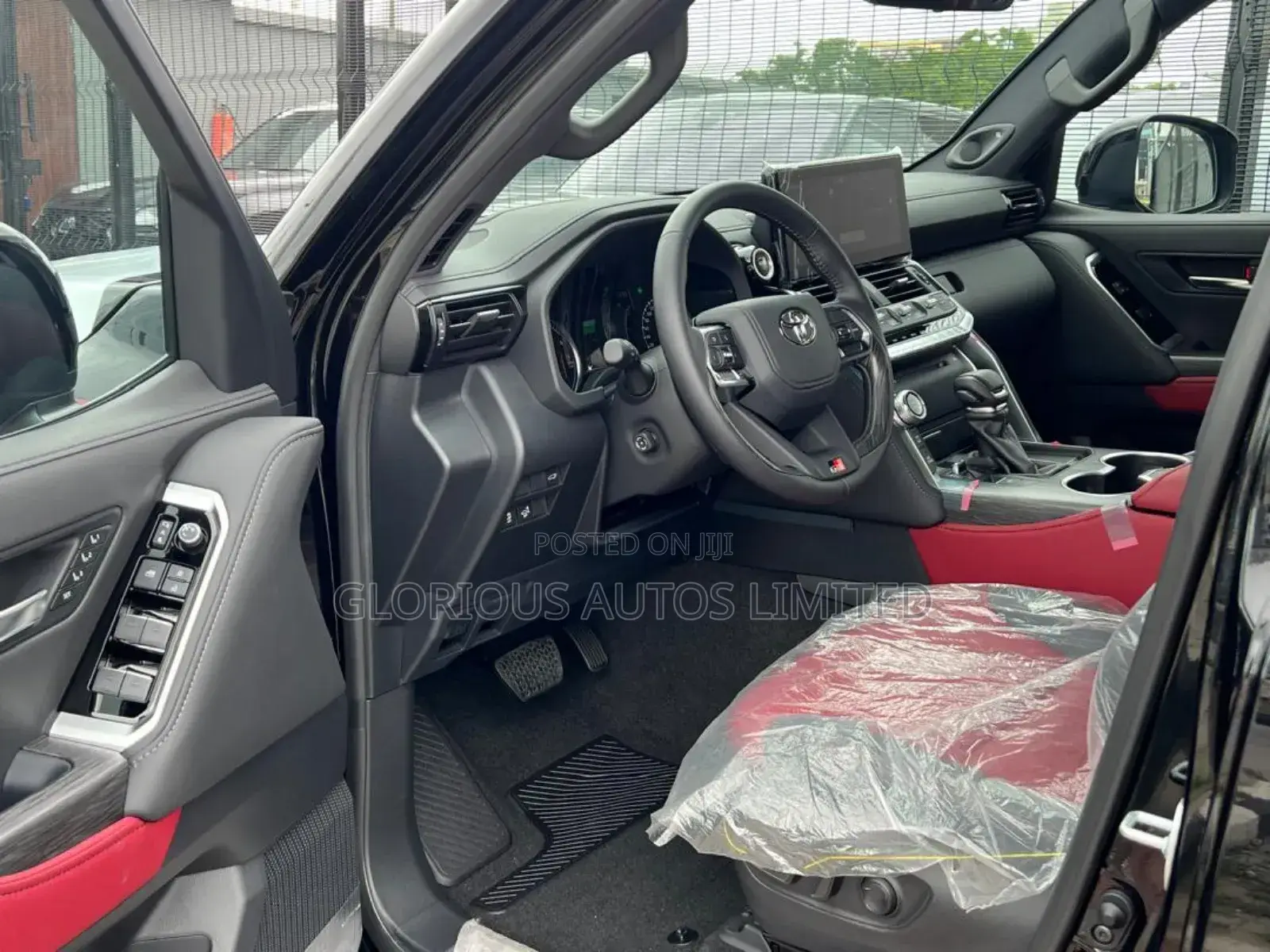 New Toyota Hilux 2023 Black