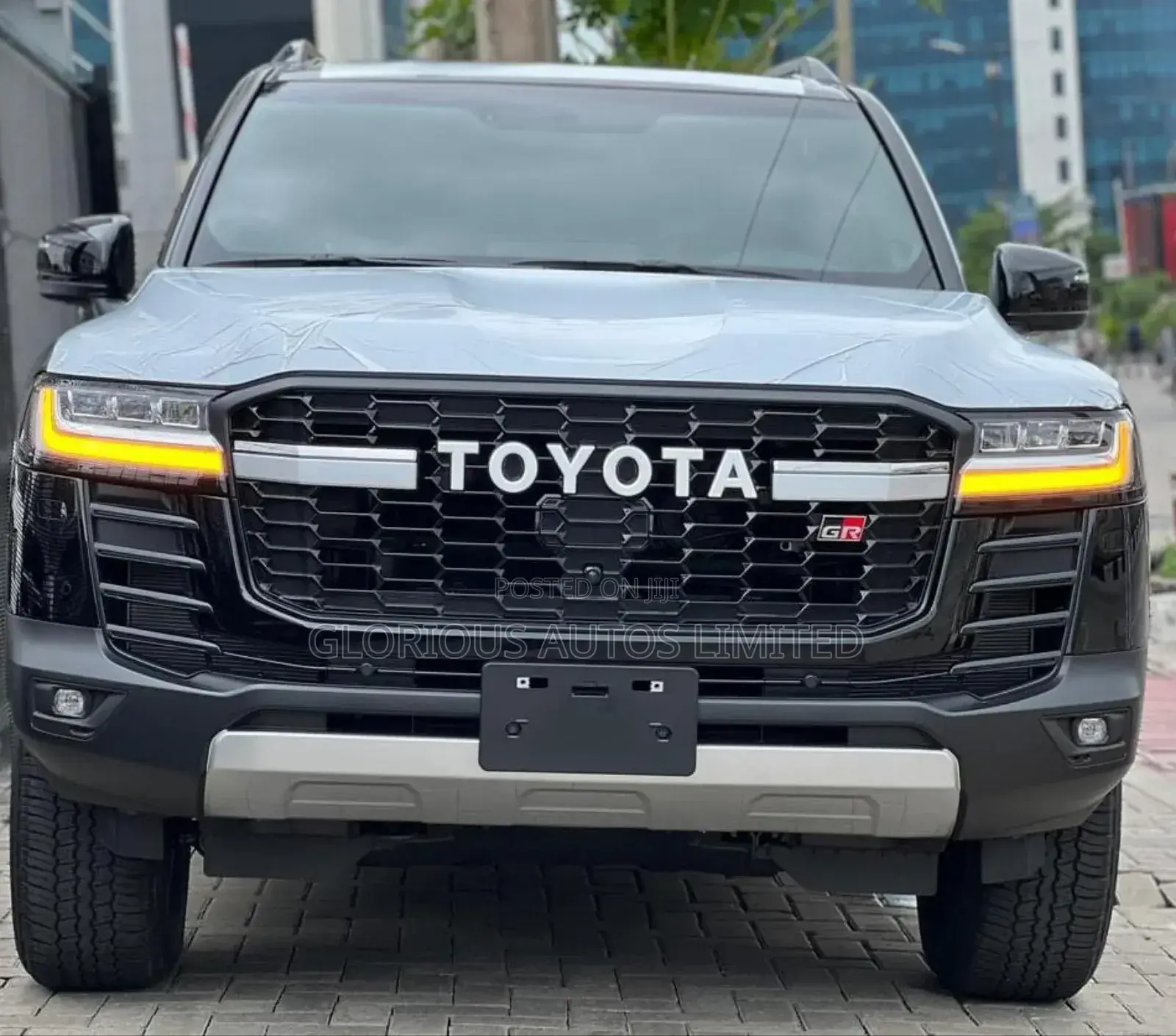 New Toyota Hilux 2023 Black