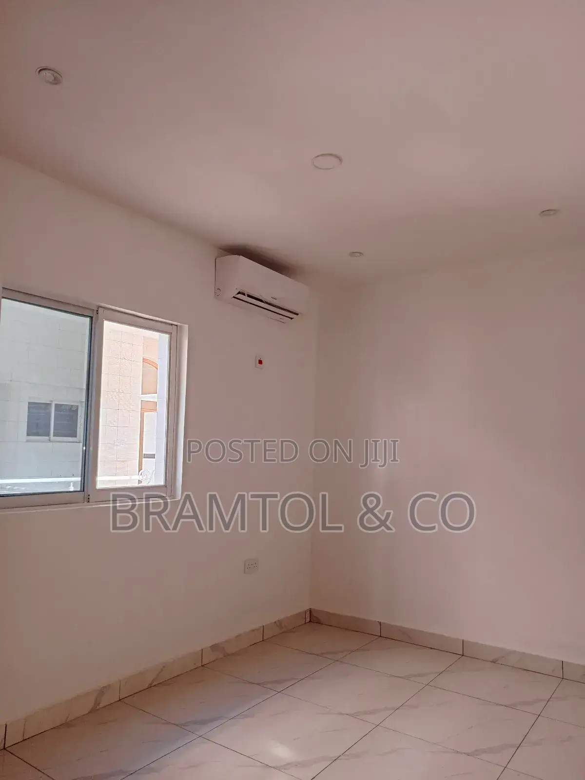2bdrm Block of Flats in Wuse 2 for rent