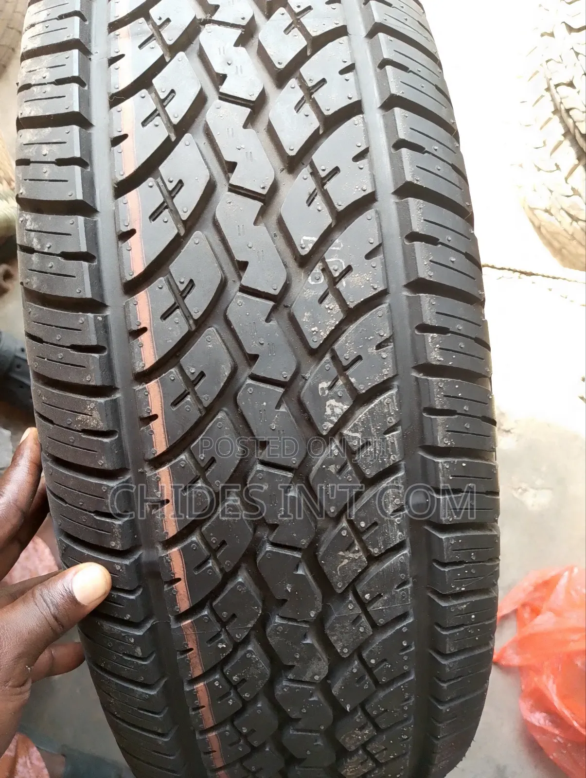 275/70/16 YOKOHAMA Tire Original