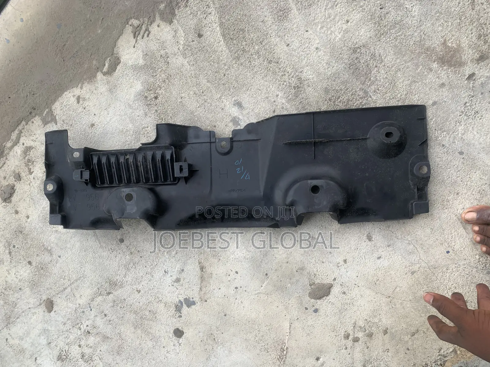 Front Chassis Plastic Toyota RAV4 2020