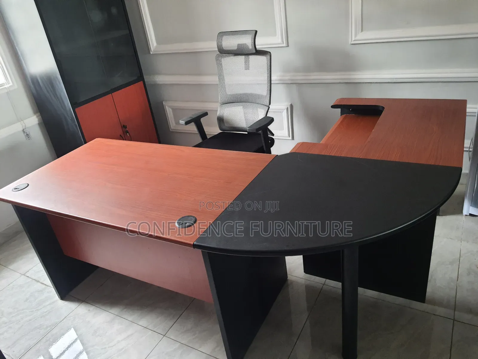 Original HDF Wooden Ctop Cherry Table