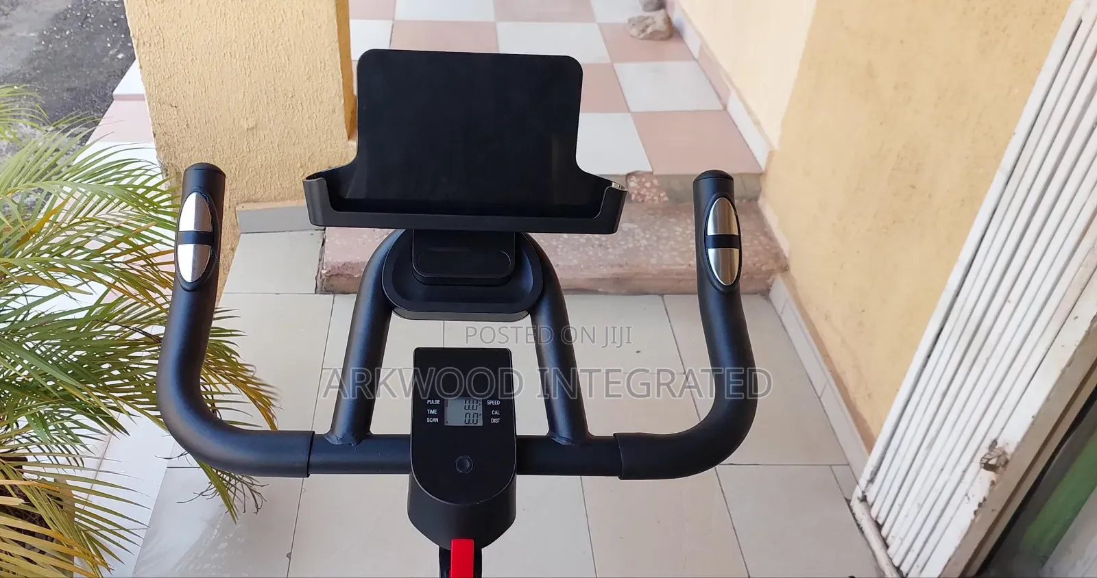 GRAVITY FITNESS Spinnig Bike 130kg User Weight