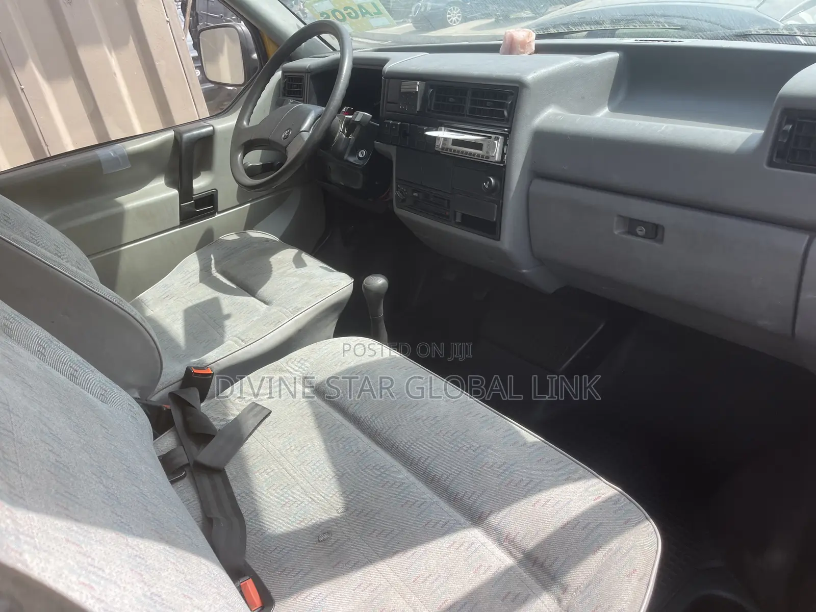 Volkswagen Transporter 2002 Yellow