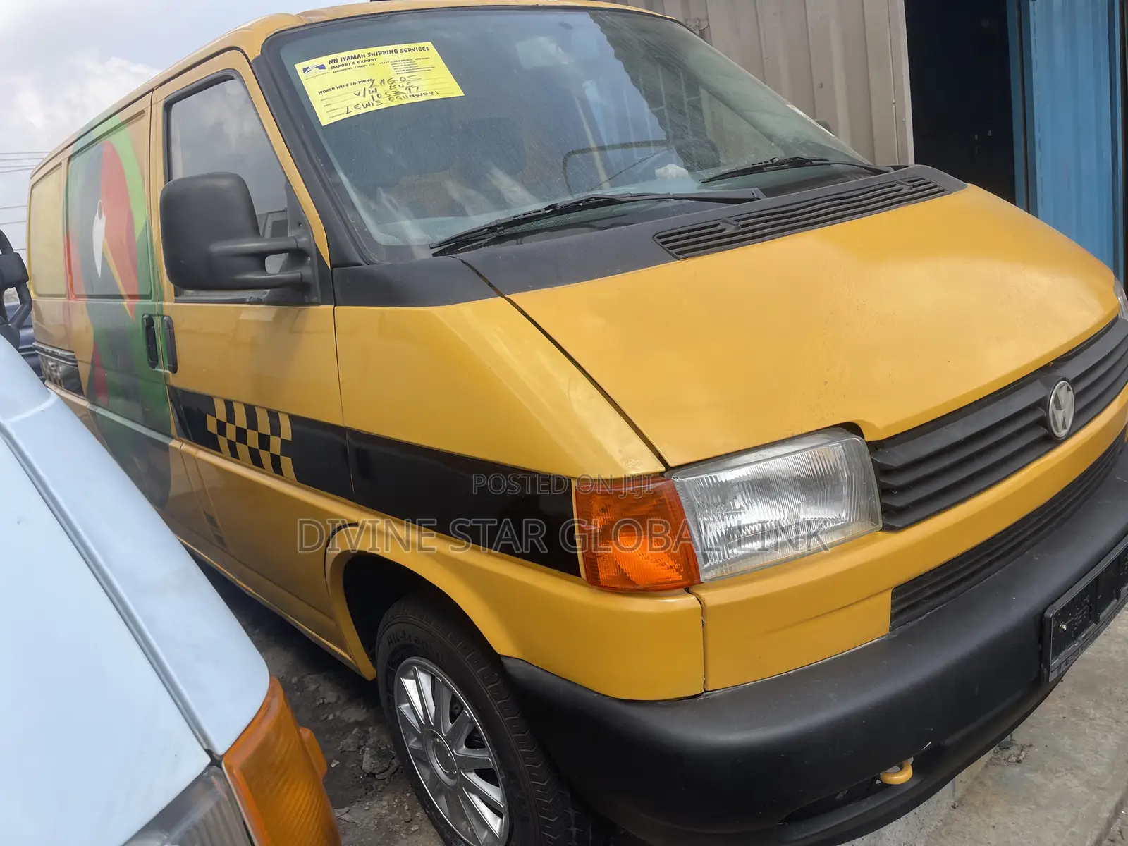 Volkswagen Transporter 2002 Yellow