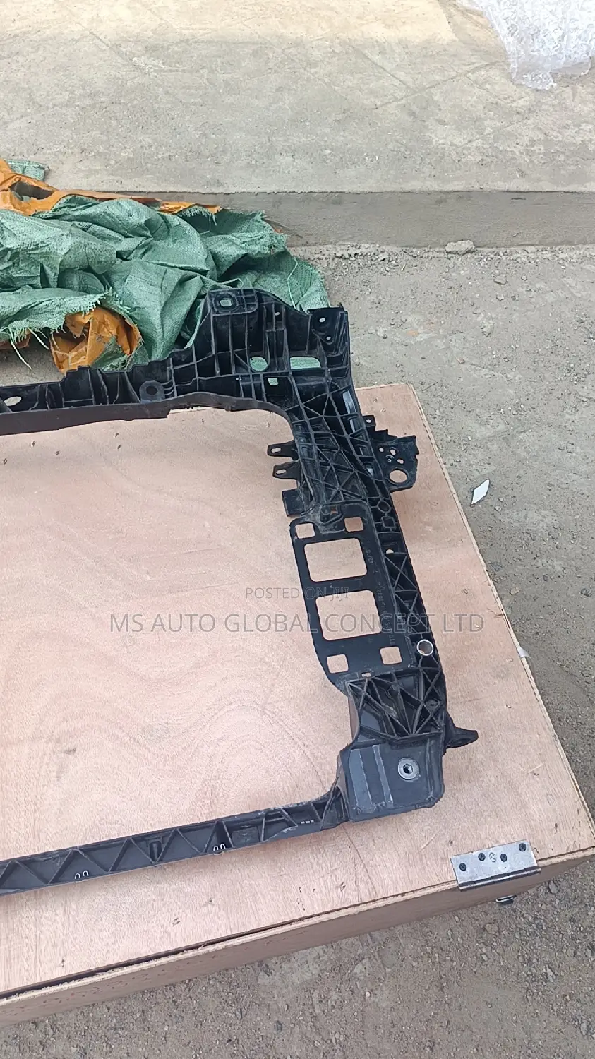 Lamborghini Urus Radiator Support