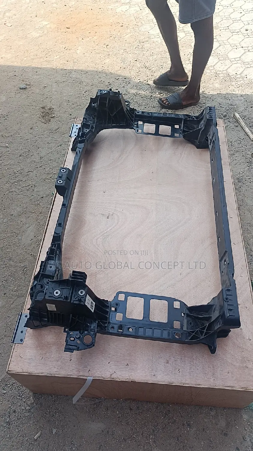 Lamborghini Urus Radiator Support