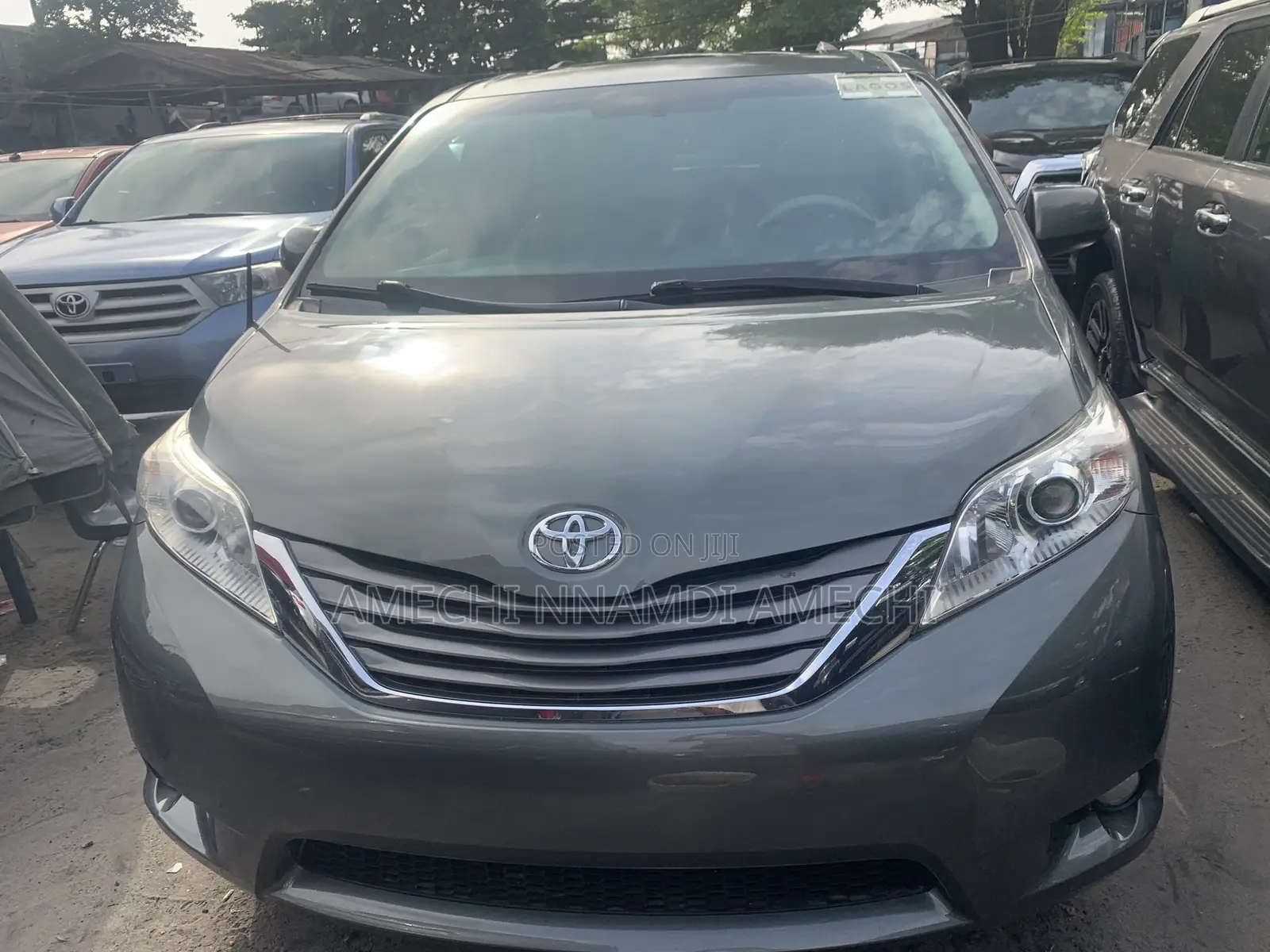 Toyota Sienna Limited AWD 7-Passenger 2013 Gray