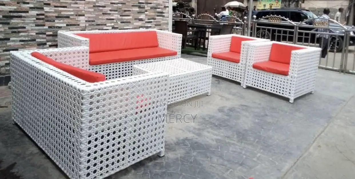 High Quality Plastic Outdoor 7 Seater Chair With Table