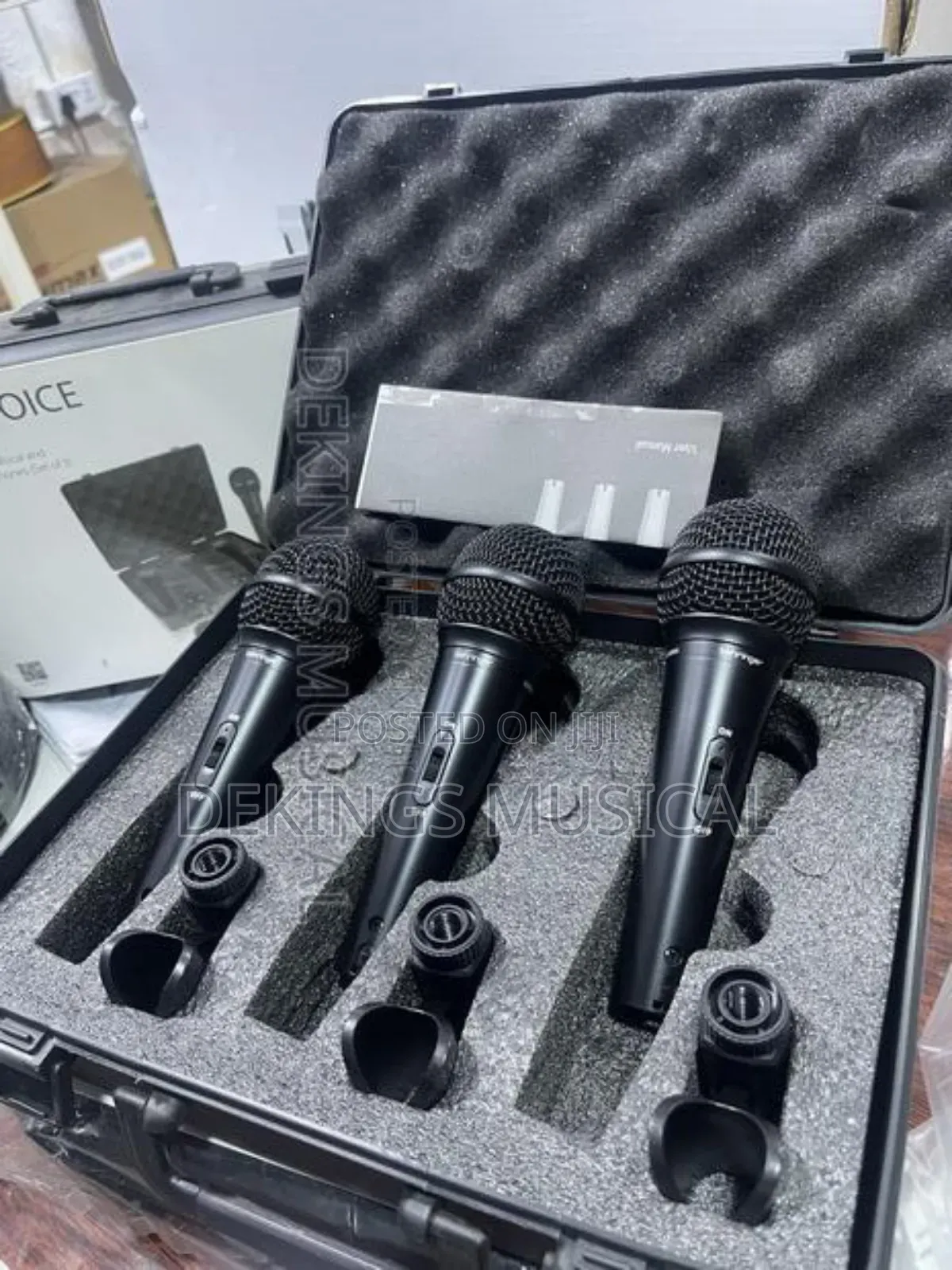 Behringer XM1800S Ultravoice Dynamic Microphone 3 Pack