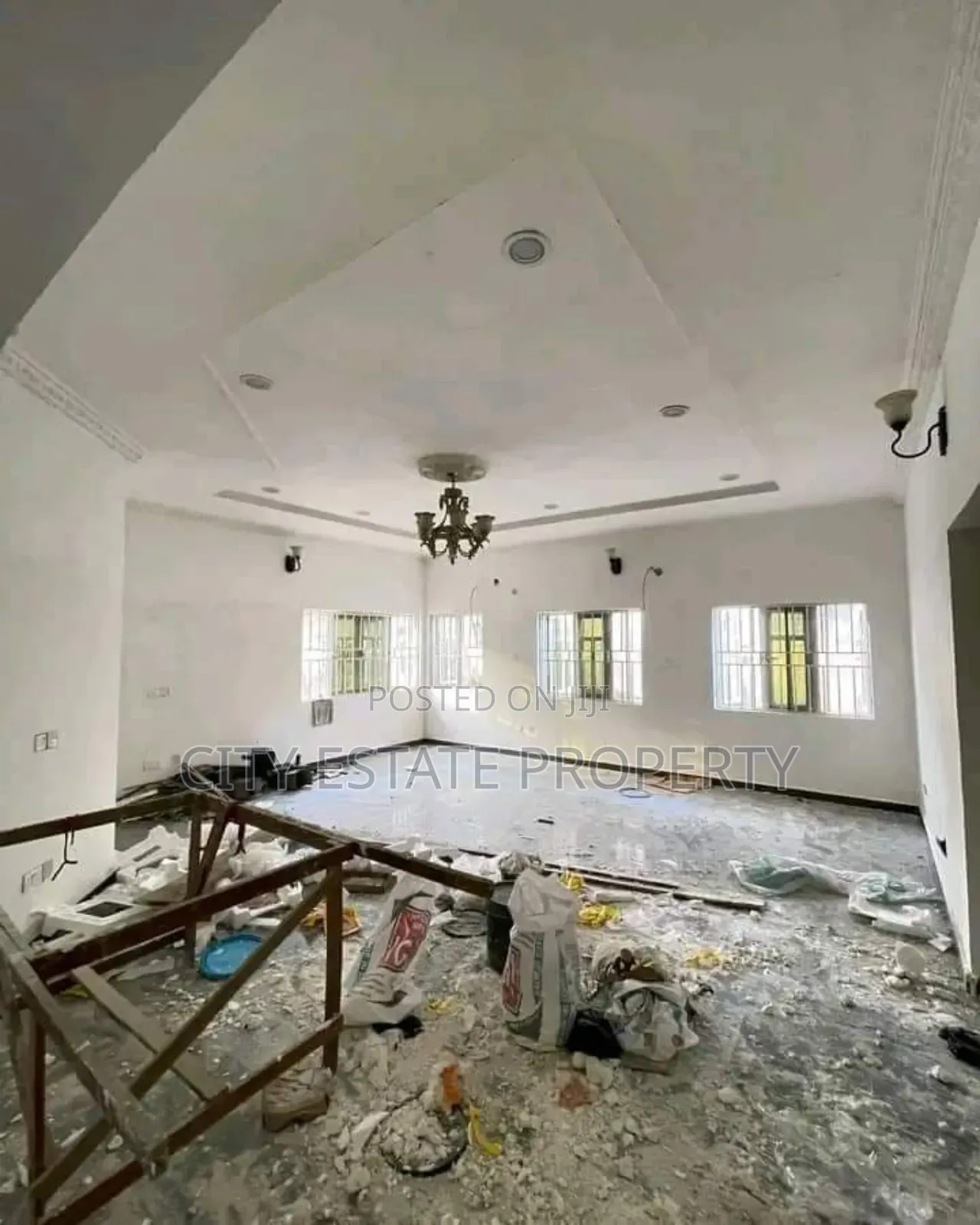 Furnished 10bdrm Duplex in Stadium Road, Port-Harcourt for sale