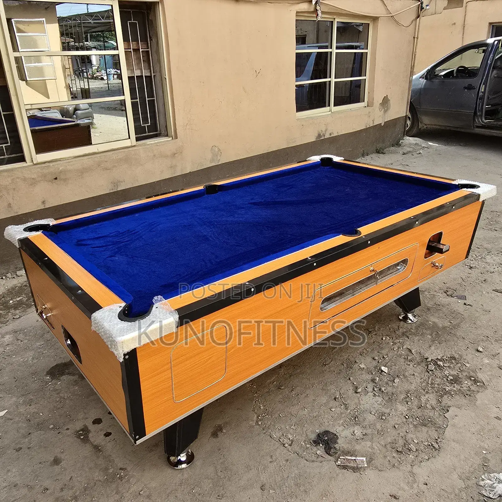 Premium 7ft HDF Coin-Operated Snooker Table With Accessories