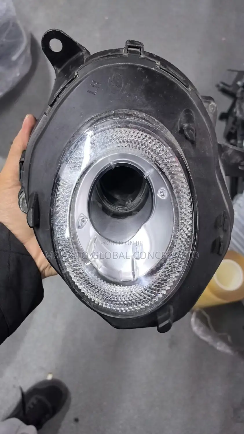 Bentley Bentyaga Headlights