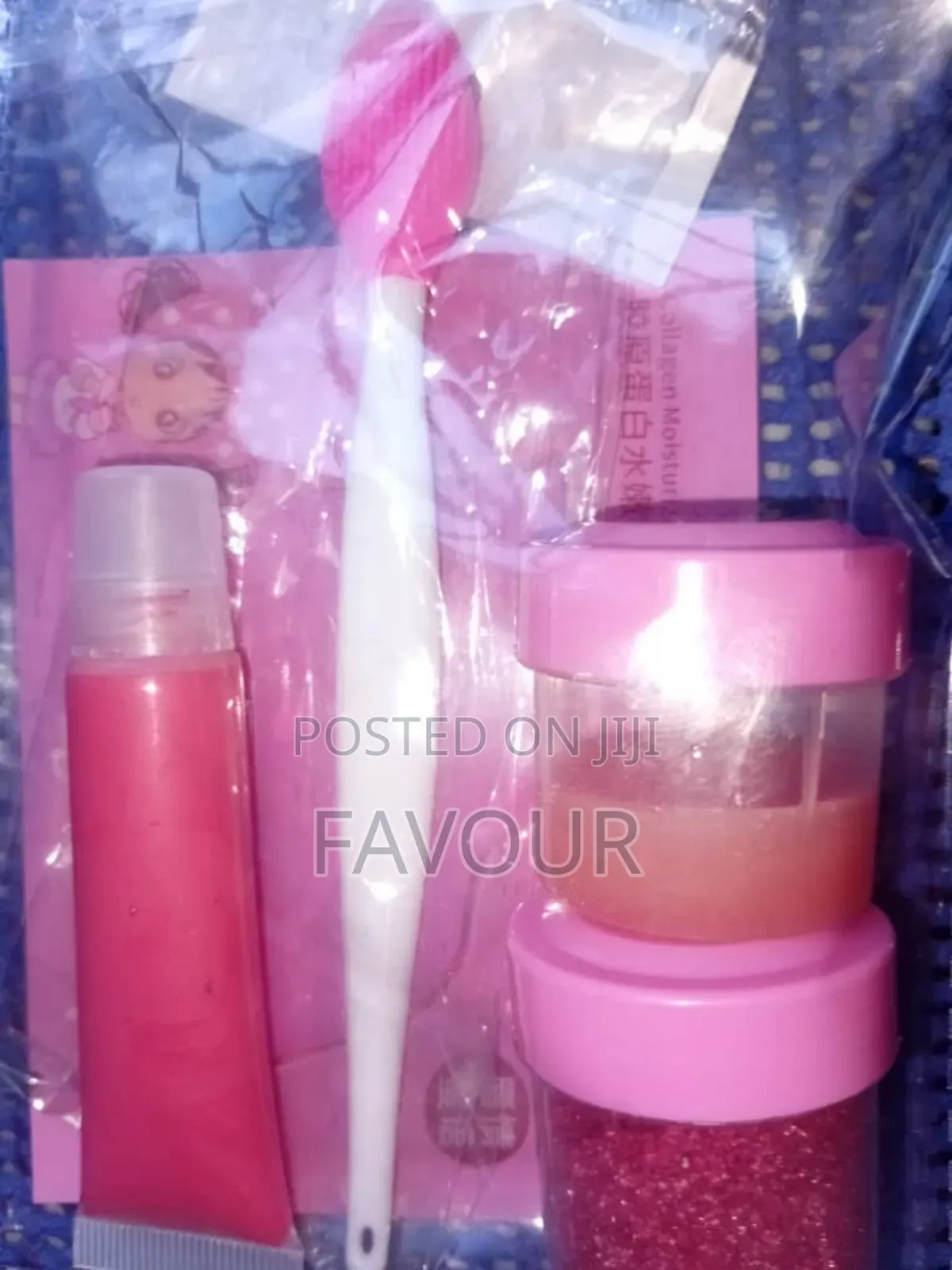 5 in 1 Pink Lips Set