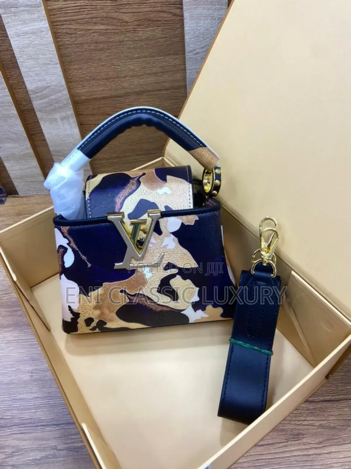 Just Unique Luxury Women Handbags Louis Vuitton Available