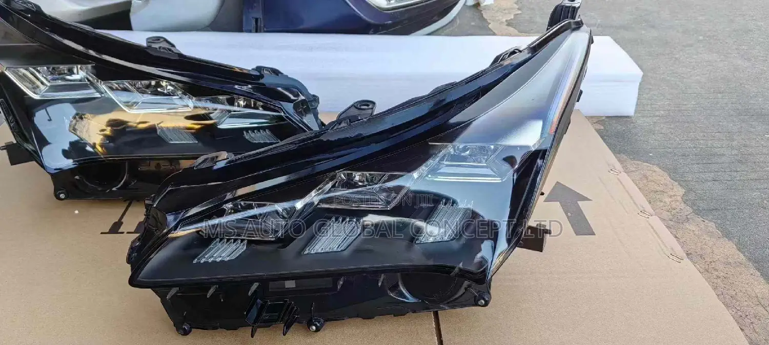 Lexus NX200 Headlights