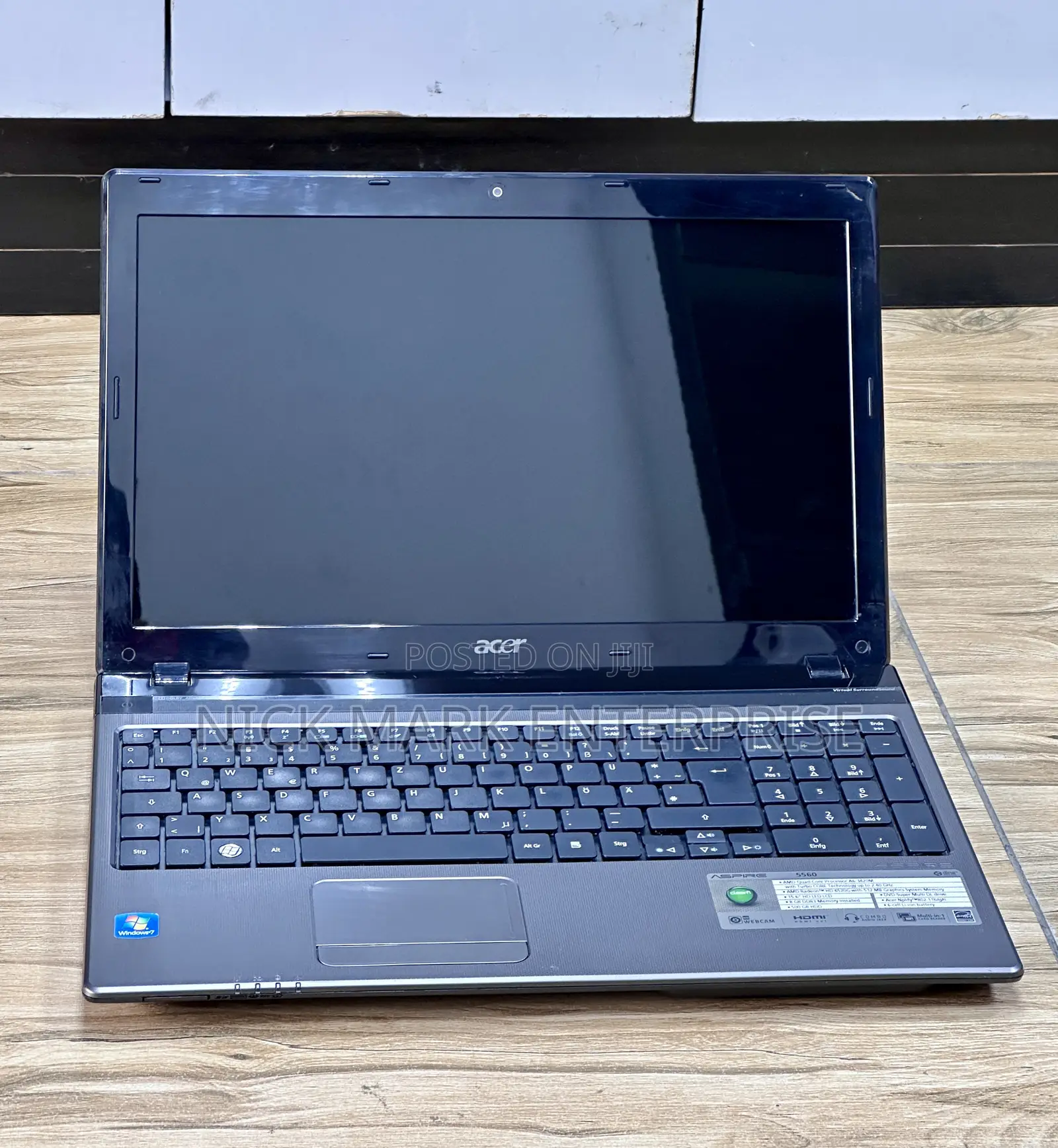 Laptop Acer Aspire 5560 8GB AMD HDD 500GB