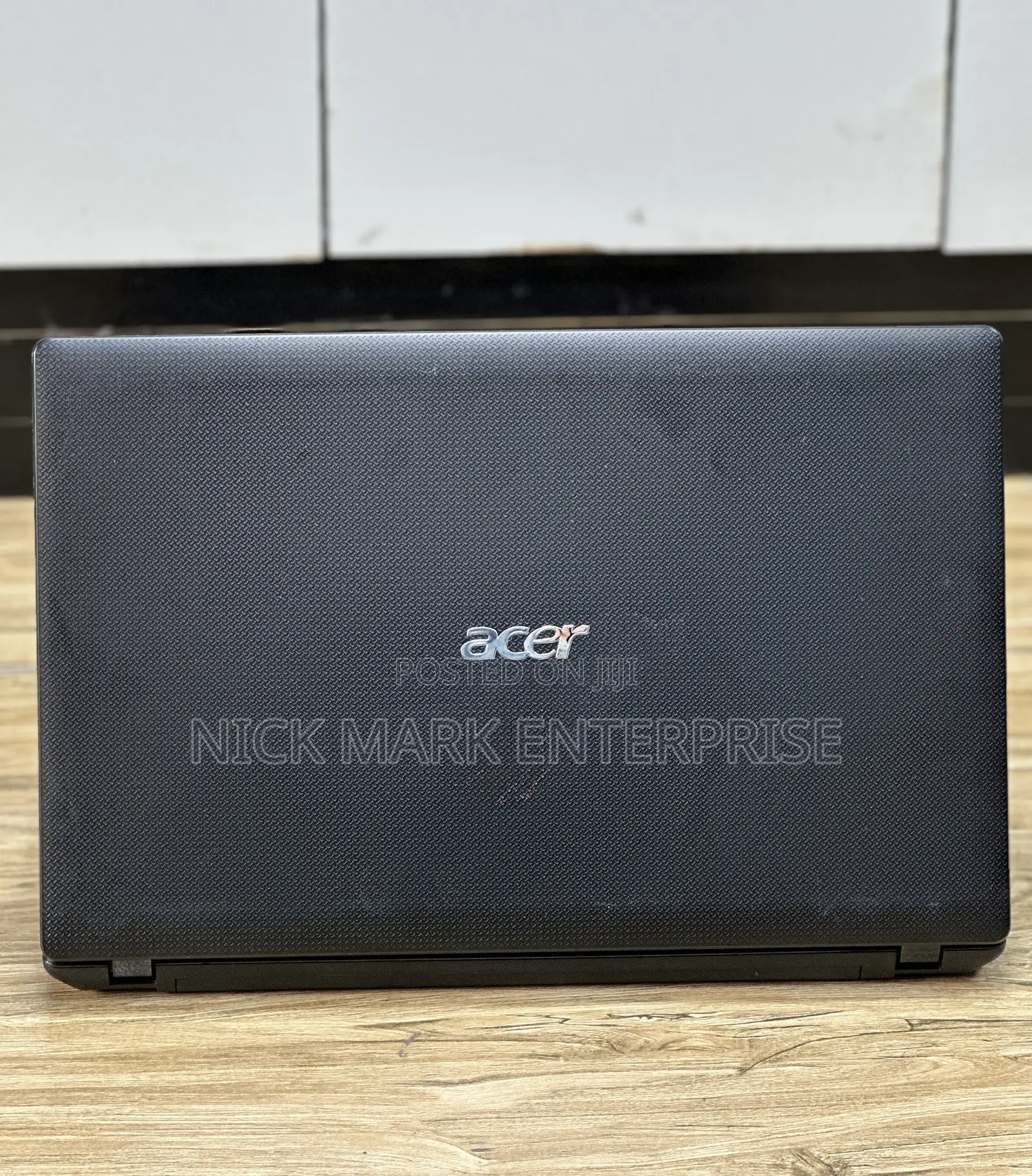 Laptop Acer Aspire 5560 8GB AMD HDD 500GB