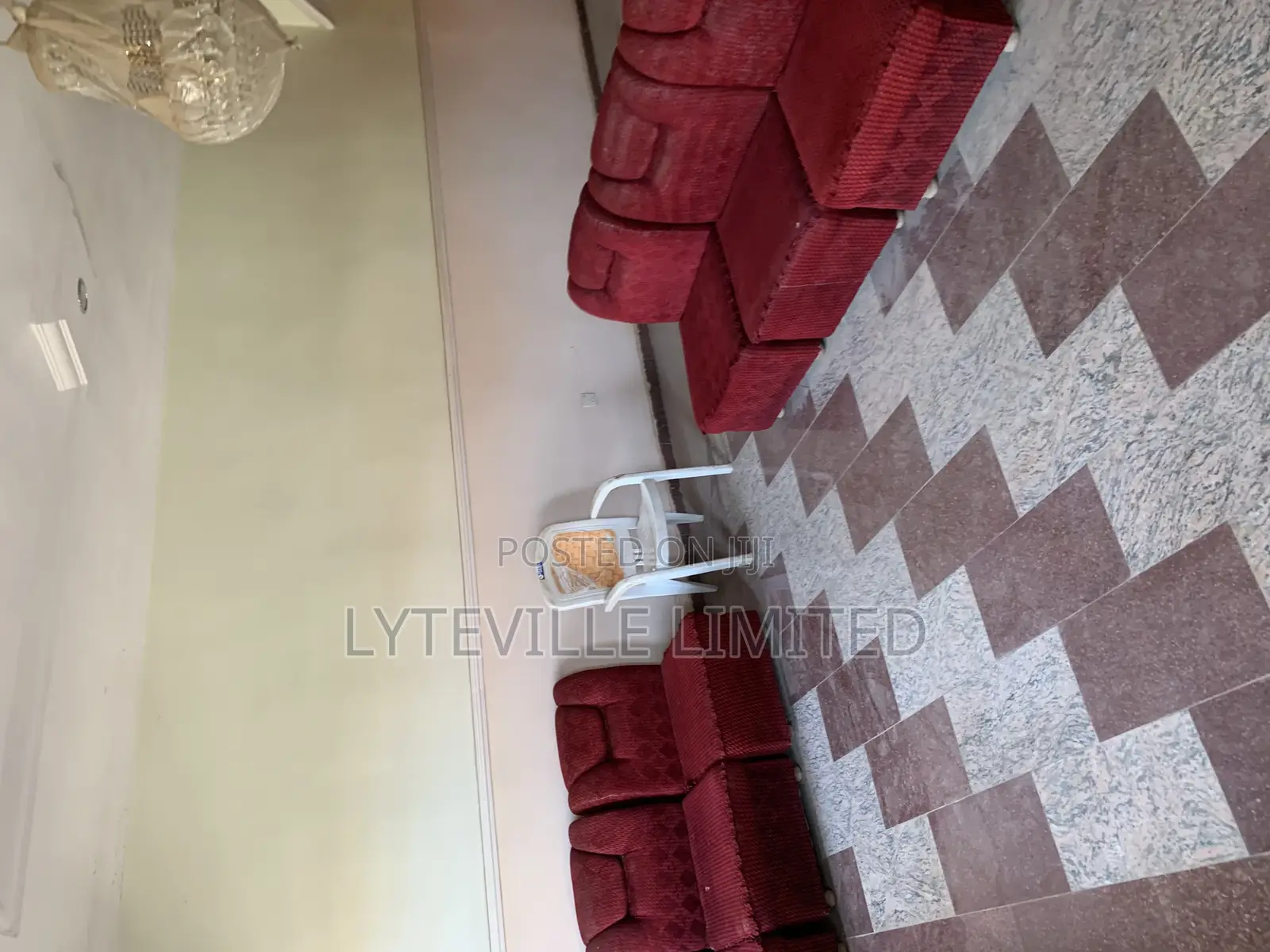 5bdrm Duplex in Idu Industrial for sale