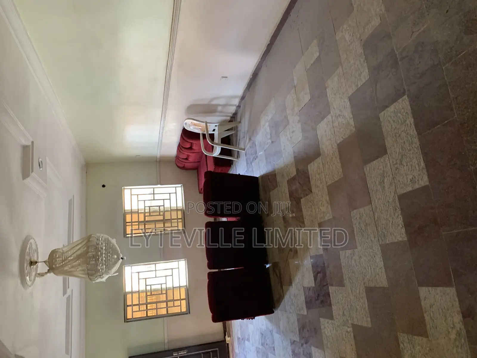 5bdrm Duplex in Idu Industrial for sale