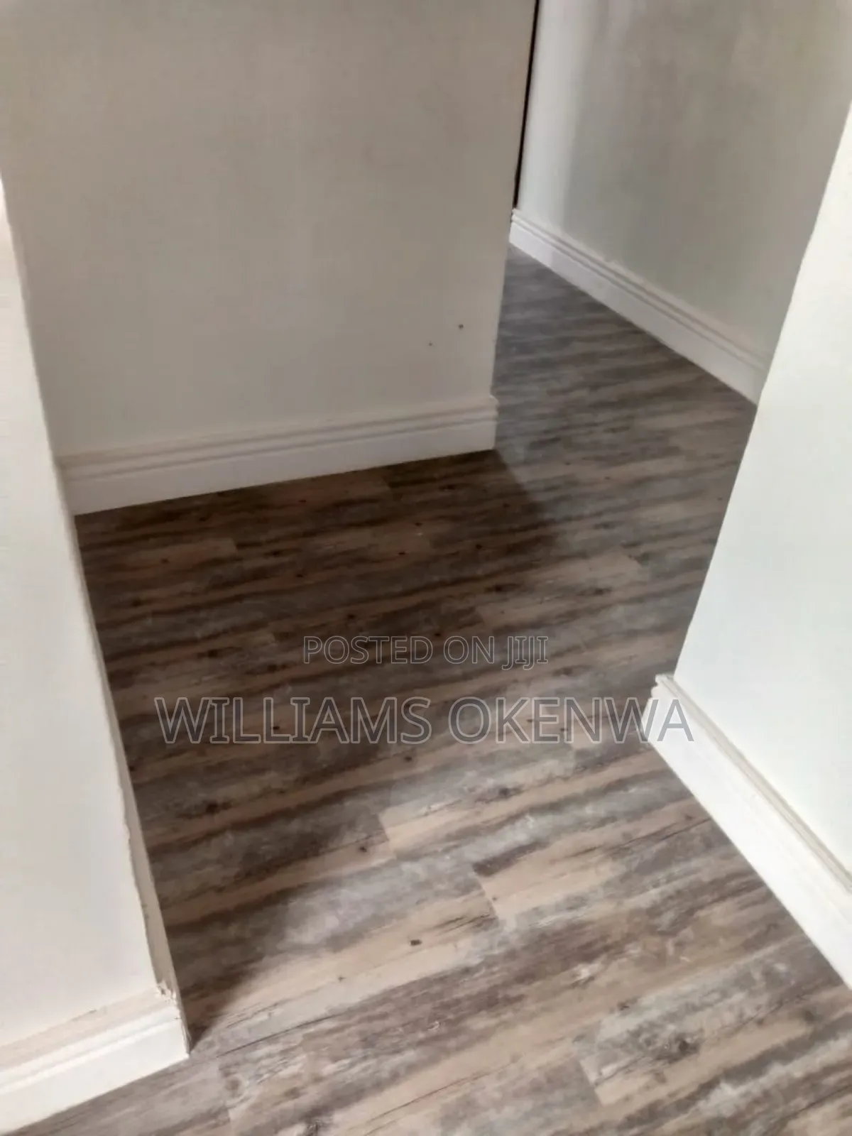 Luxury Vinyl Floor Tiles Reusable,( Durable)
