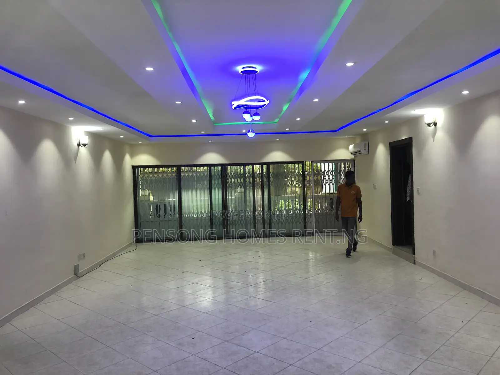 3bdrm Apartment in Eleganza, Ikoyi for rent