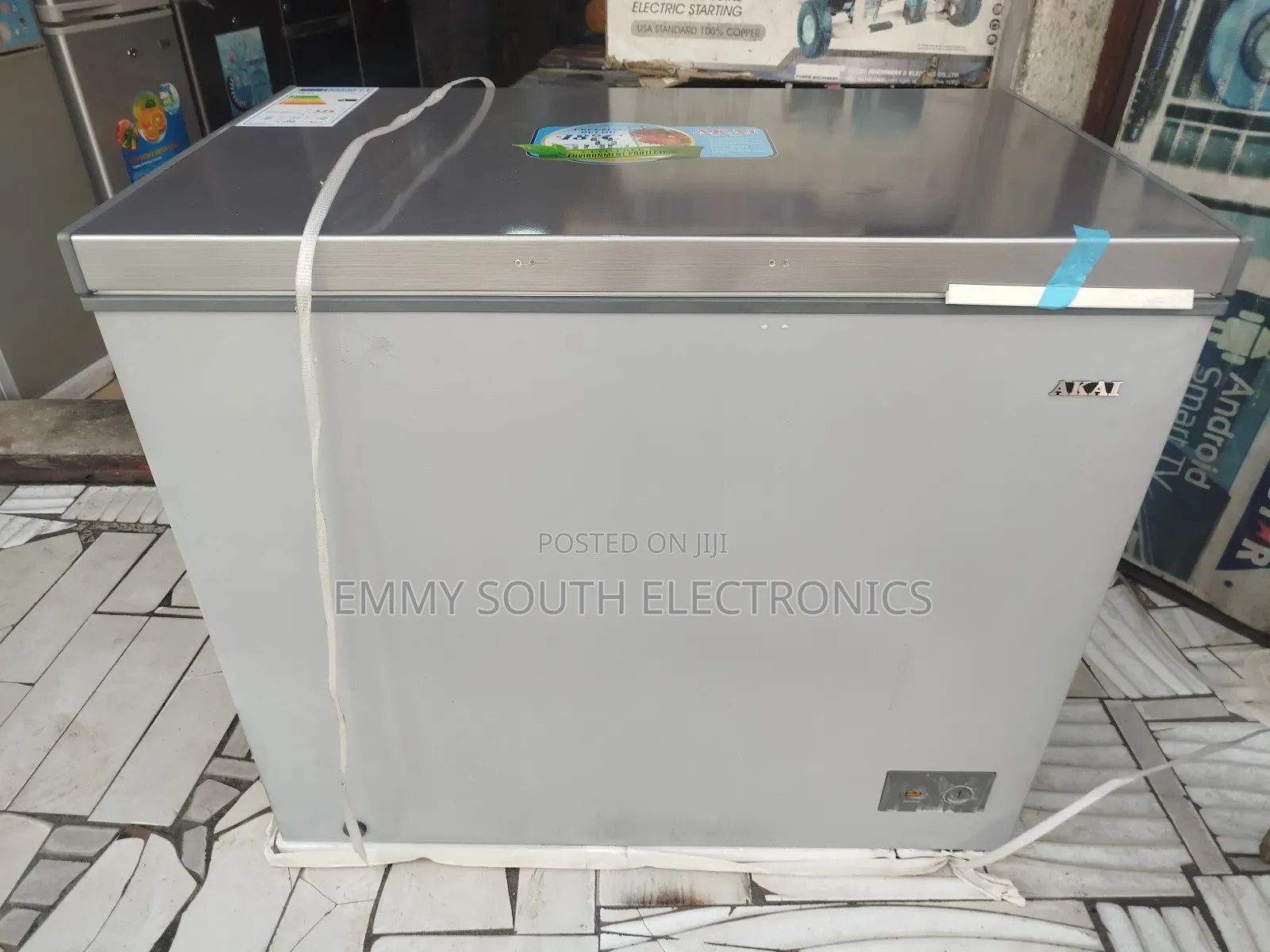 Akai Chest Deep Freezer Low Voltage Made in Japan 300L