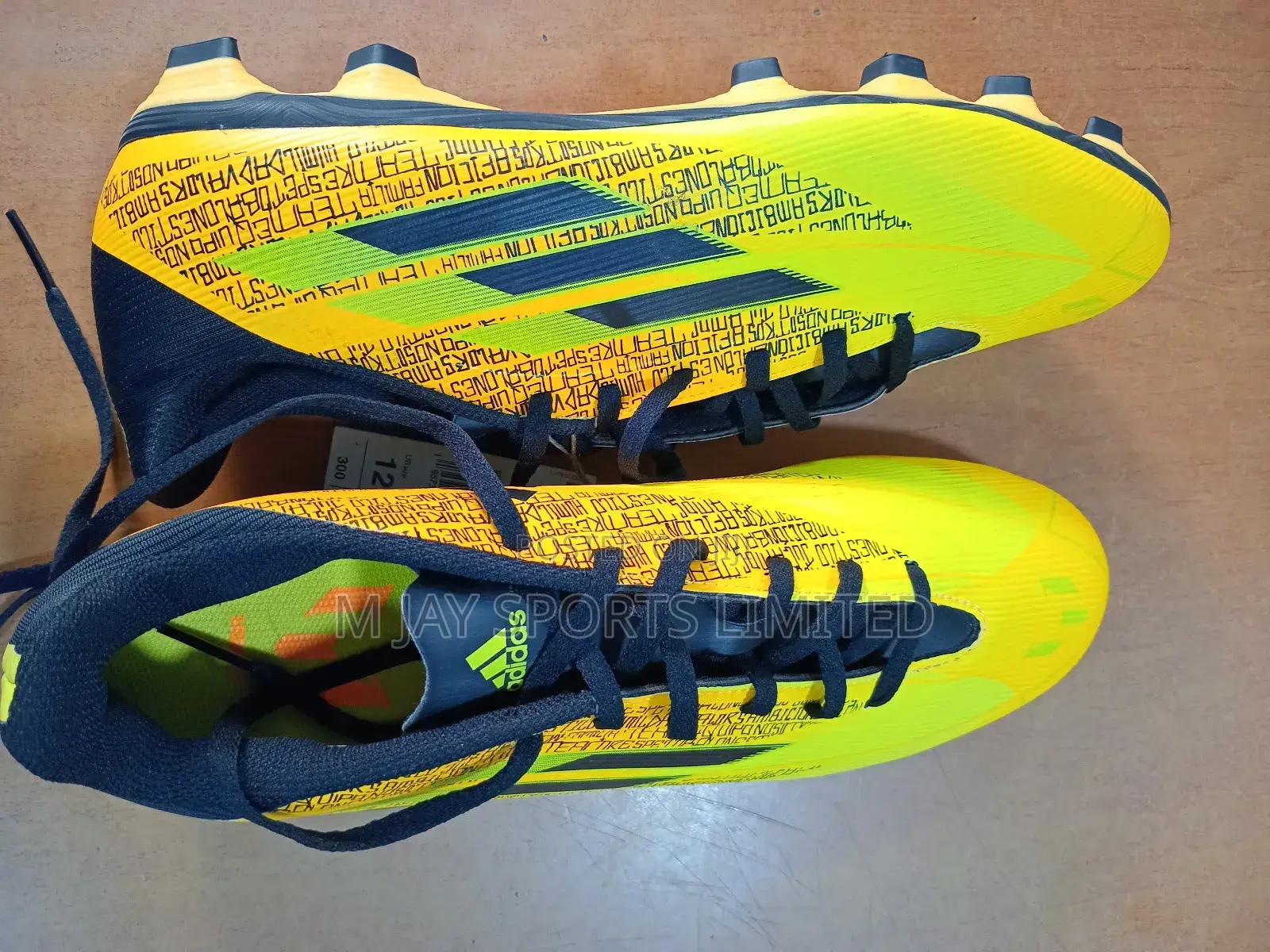 Quality Adidas Football Boot 40-46