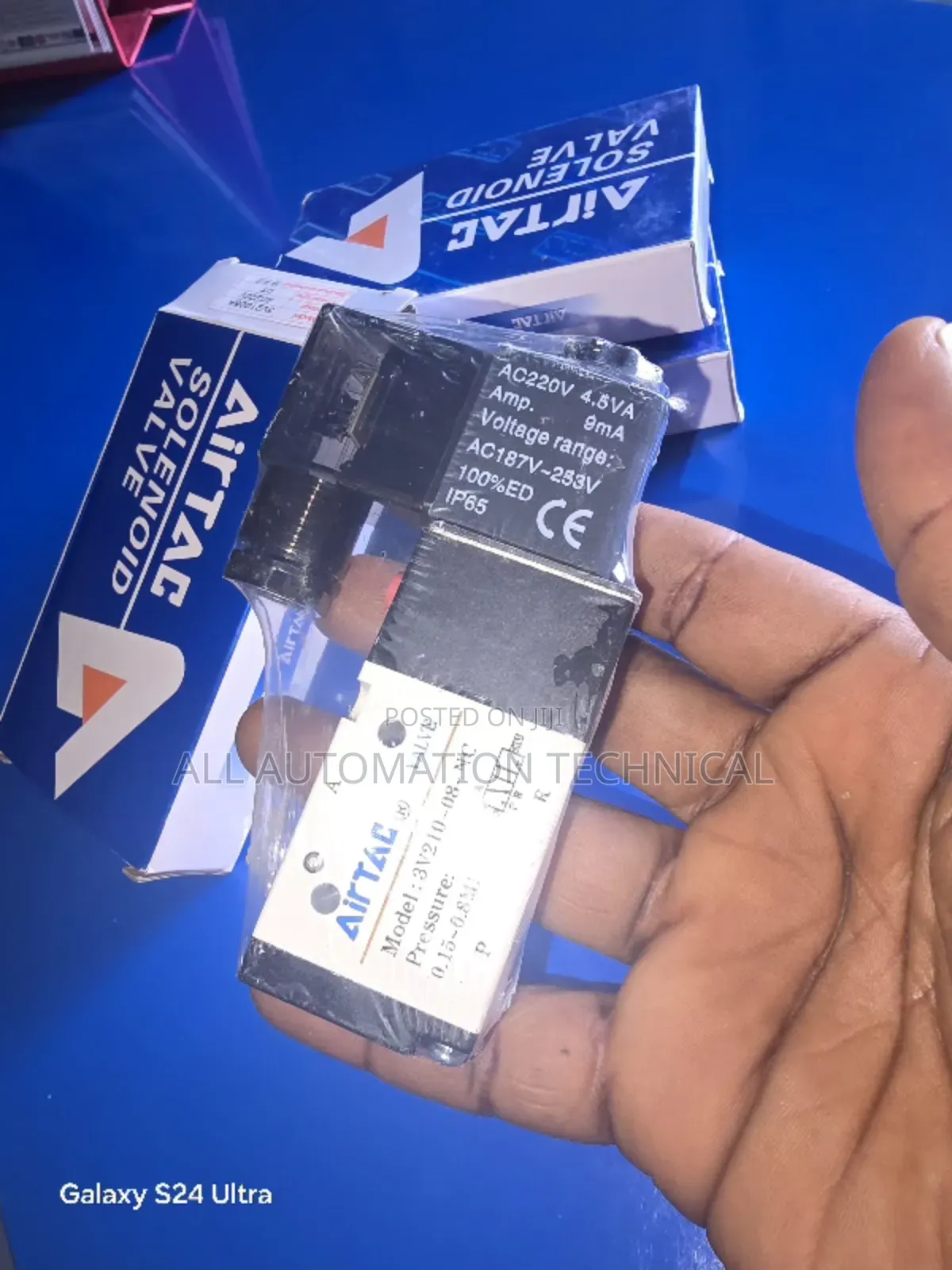 AIRTAC SOLENOID VALVE 3/2 Way 220vac | 3v210-08-Nc