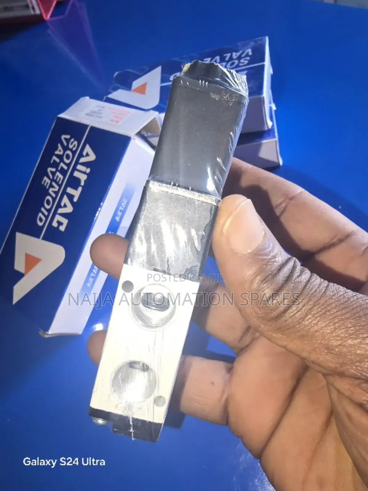AIRTAC SOLENOID VALVE 3/2 Way 220vac | 3v210-08-Nc