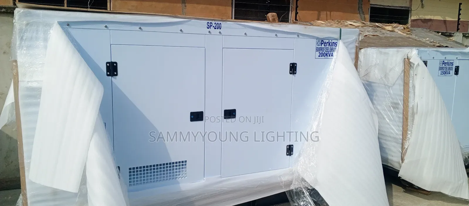 Perkins 200KVA Soundproof Diesel Generator 100% Copper