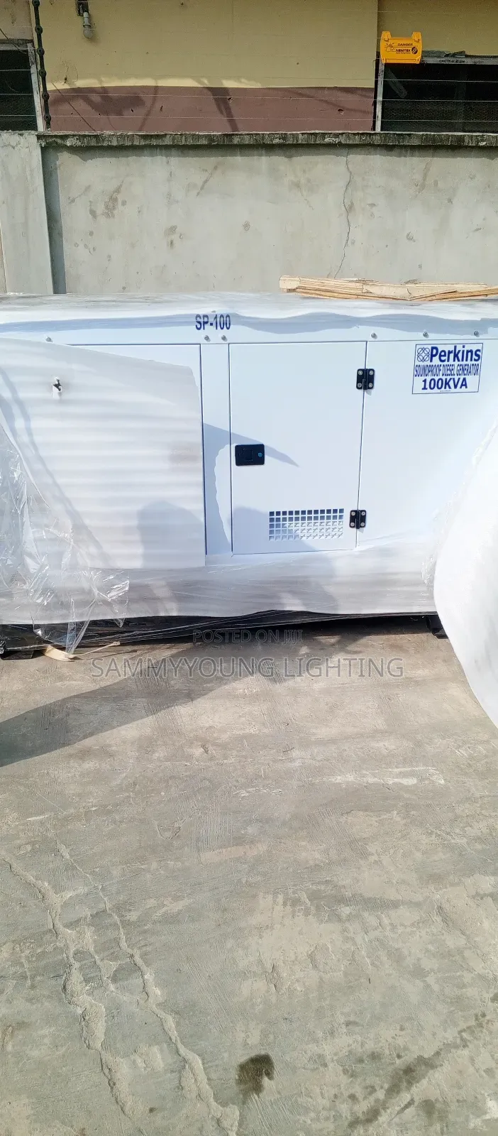Perkins England 100KVA Soundproof Diesel Generator 100%Coppe