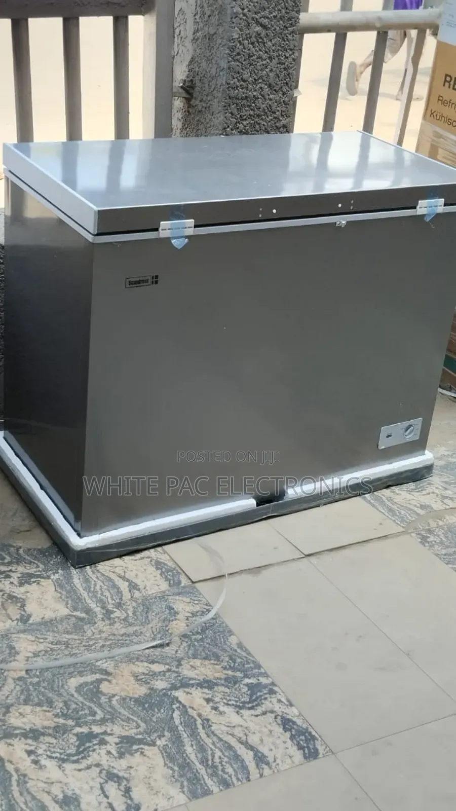 Scanfrost Inverter Freezer 300 L Fast Performance > 2 Yrs