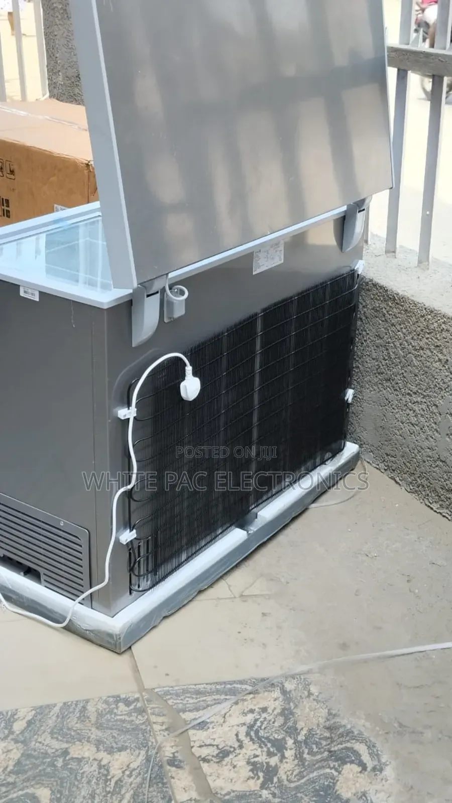 Scanfrost Inverter Freezer 300 L Fast Performance > 2 Yrs